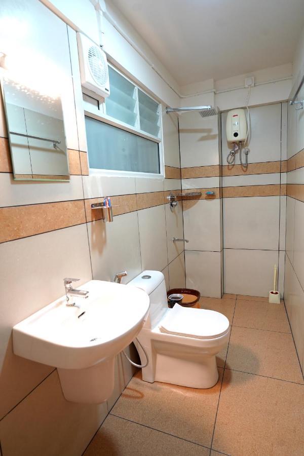 Kadampanattu'S Homestay Kochi Esterno foto